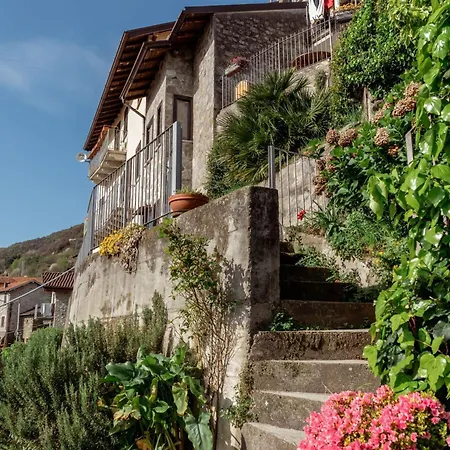 Casa Coslia - By Lovecomo * Pianello Del Lario