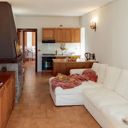 Casa Coslia - By Lovecomo Feriehus Pianello Del Lario