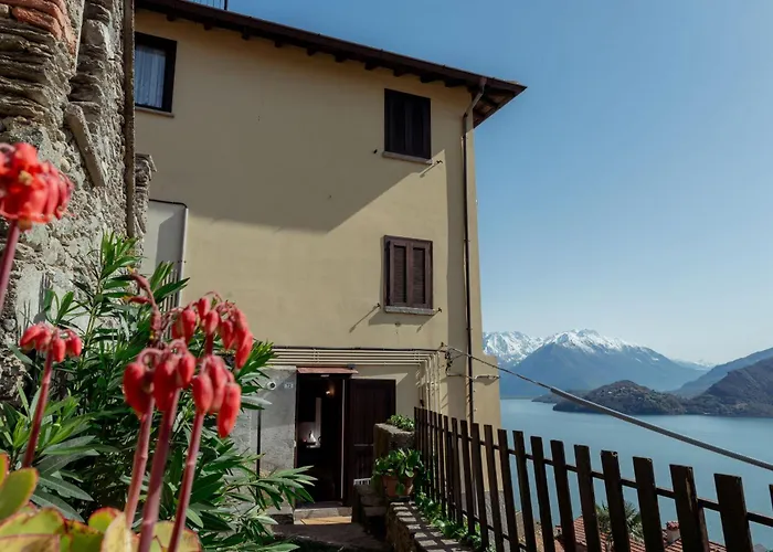 Casa Coslia - By Lovecomo * Pianello Del Lario