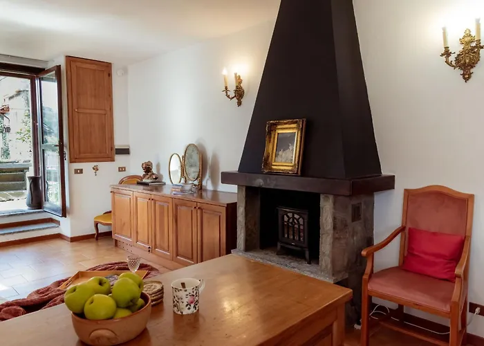 בית נופש Casa Coslia - By Lovecomo Pianello Del Lario