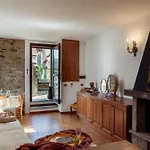 بيت للعطل Casa Coslia - By Lovecomo